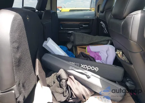 2016 Ram 1500 Laramie z USA, uszkodzony, nr VIN 1C6RR7NT3GS210977